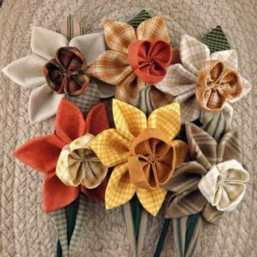 Primitive Fabric Daffodil Flower Bouquet A - The Homespun Loft