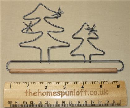 6" Double Tree Wire Quilt Hanger with Wooden Dowel