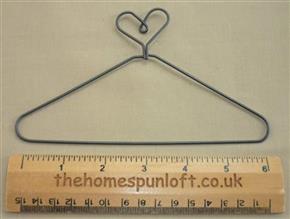 6" Heart wire quilt hanger
