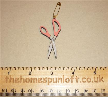 Quilter's Sewing Scissors Wooden Brooch