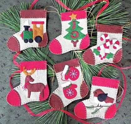 Warm Feet Ornaments Kit by Rachel's of Greenfield