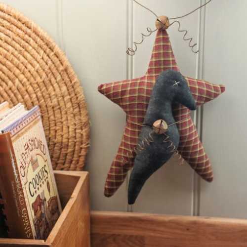 10" Primitive Crow and Star Hanging Decoration - The Homespun Loft