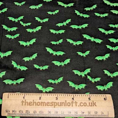 FQ YARD Spooky Halloween Bats Fabric - The Homespun Loft