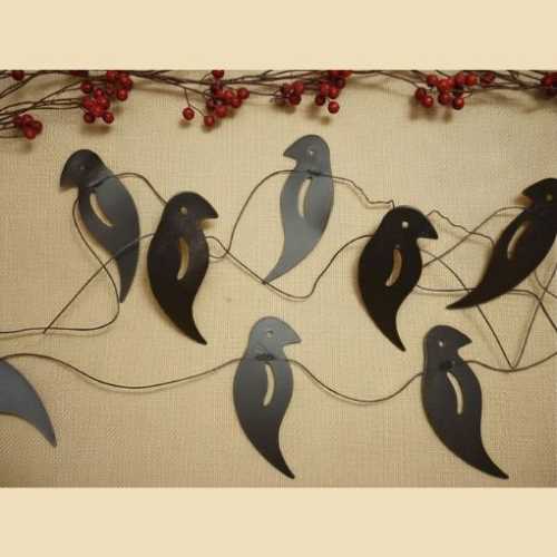 5ft Primitive Black Tin Wire Garland with 3" Crows - The Homespun Loft