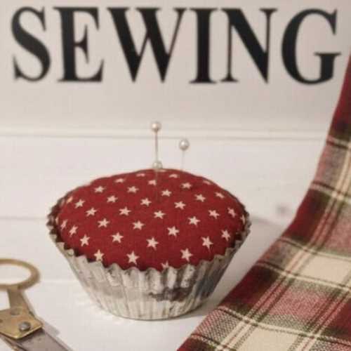 Civil War Star Pin Cushion in Vintage Tart Tin - The Homespun Loft