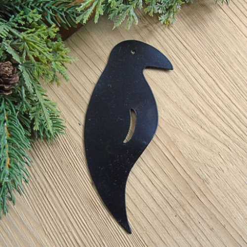 11.5cm Primitive Black Tin Crow for Crafting - The Homespun Loft