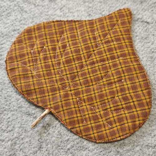Handmade Quilted Fabric Autumn Homespun Leaf - The Homespun Loft