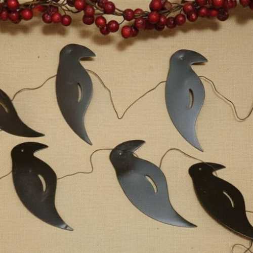 5ft Primitive Black Tin Wire Garland with 5" Crows - The Homespun Loft