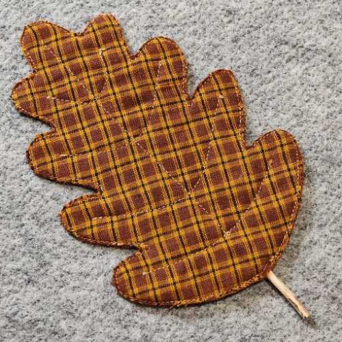 Handmade Quilted Fabric Oak Leaf Autumn Fall - The Homespun Loft