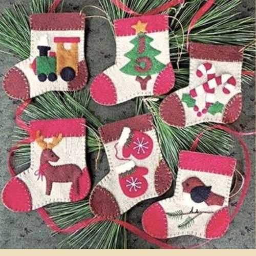 Warm Feet Ornaments Kit by Rachel's of Greenfield - The Homespun Loft