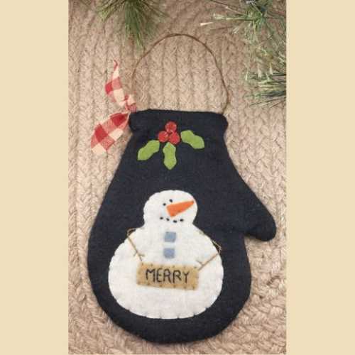 Primitive Winter Snowman Felt Christmas Decoration - The Homespun Loft