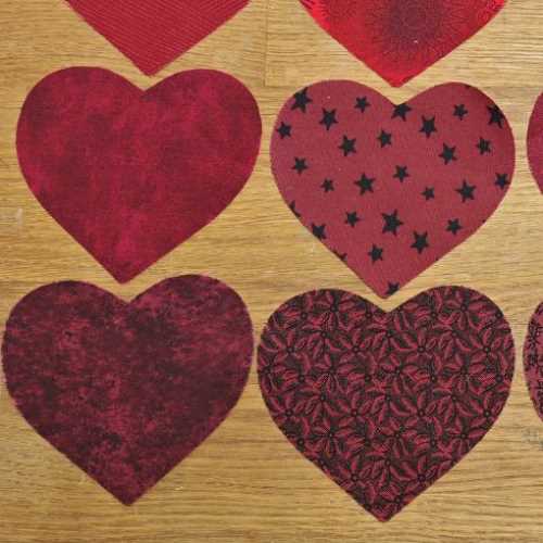 16 Barn Red/Burgundy Fabric Heart Die Cut Shapes - The Homespun Loft