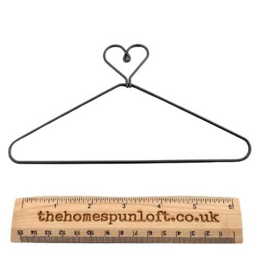 7 1/2" Heart wire quilt hanger - The Homespun Loft