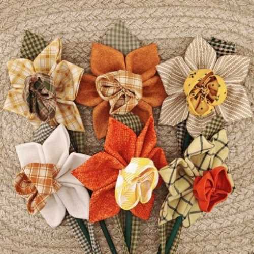 Primitive Fabric Daffodil Flower Bouquet A3 - The Homespun Loft