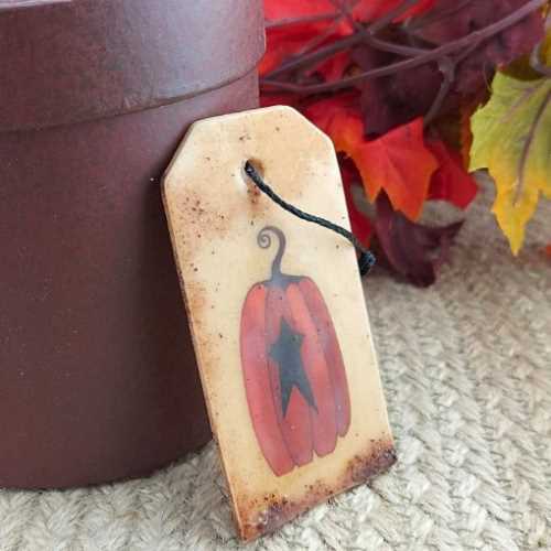 Dipped Wooden Scented Pumpkin Cheesecake Tag - The Homespun Loft