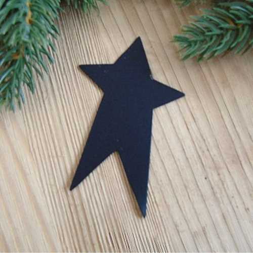 7.5cm Black Tin Primitive Flat Star - The Homespun Loft