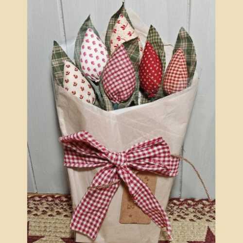 Primitive Fabric Flower Bouquet of Tulips - The Homespun Loft