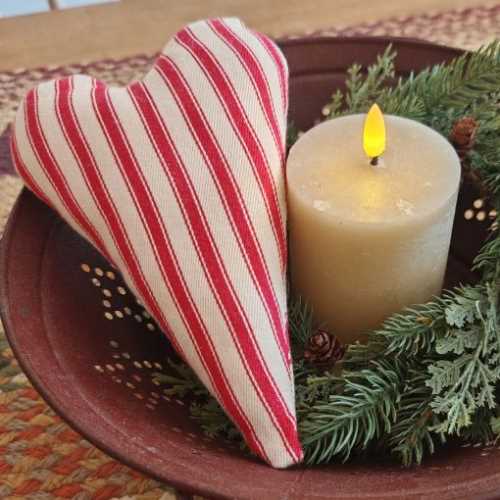 8" Primitive Red/Cream Padded Heart Bowl Filler - The Homespun Loft