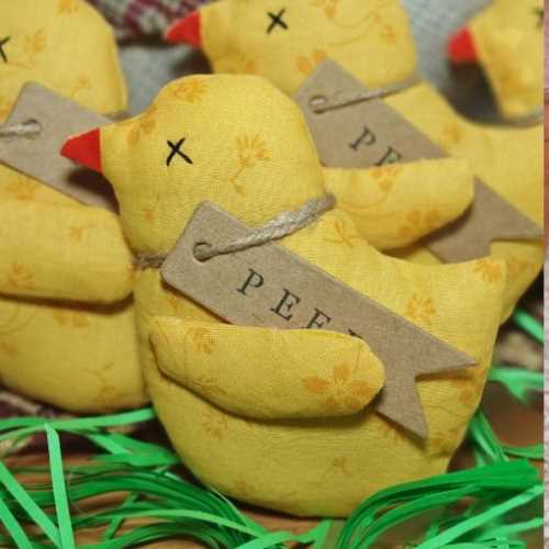 PEEP Easter Spring Primitive Chick with Tag - The Homespun Loft