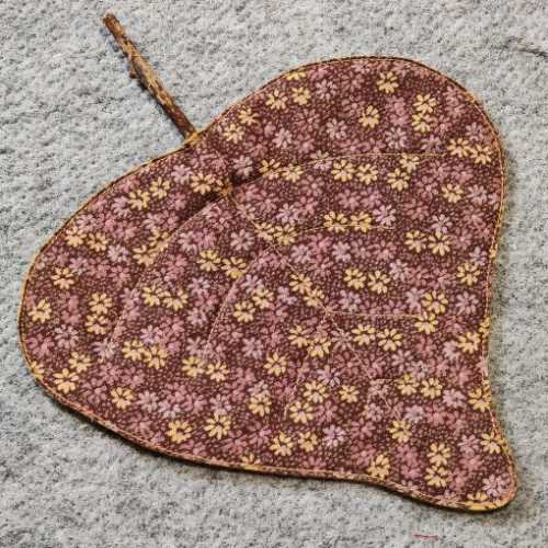 Handmade Quilted Fabric Autumn Leaf - The Homespun Loft