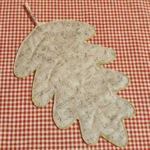 Handmade Quilted Tan Fabric Oak Leaf Autumn - The Homespun Loft
