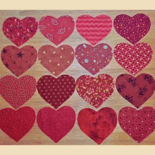 16 Rusty Barn Red Fabric Heart Die Cut Shapes - The Homespun Loft