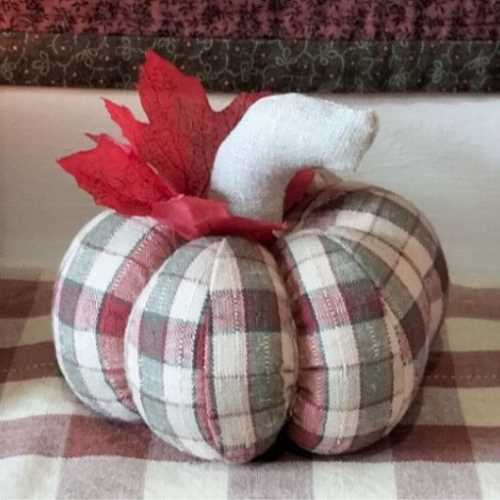 Small Primitive Handmade Autumn Pumpkin No 5 - The Homespun Loft