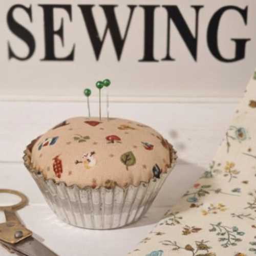 Four Seasons Pin Cushion in Vintage Tart Tin - The Homespun Loft